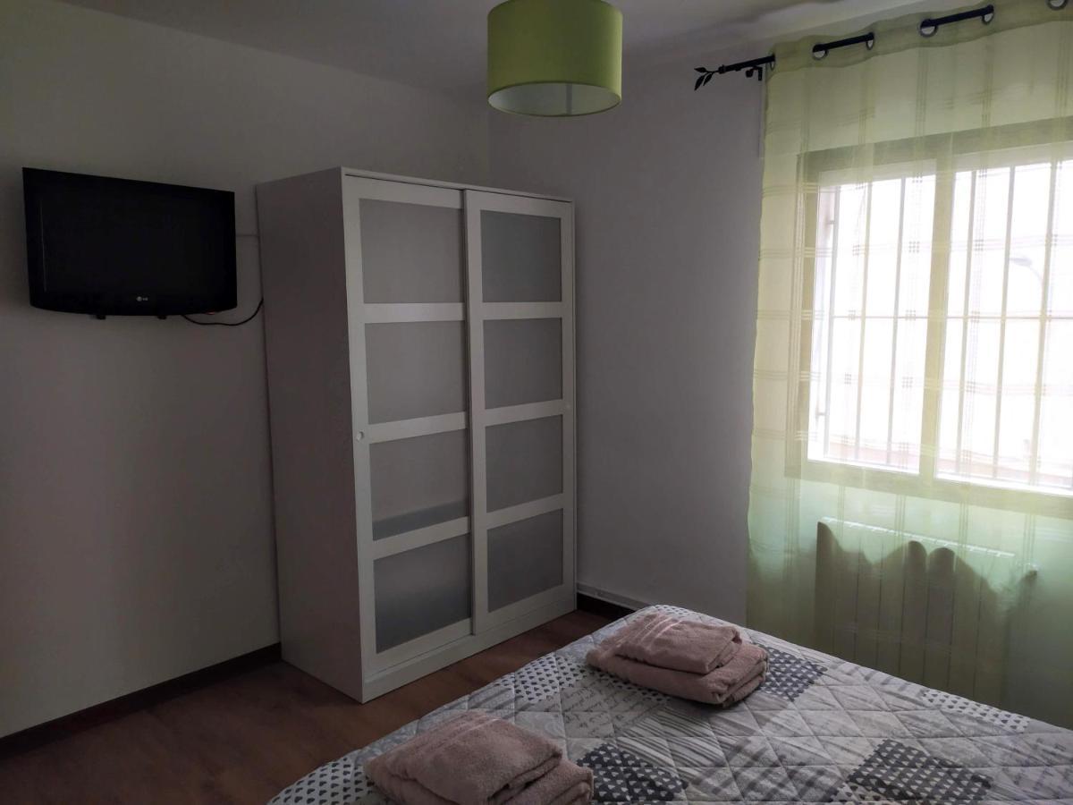 Vivienda De Uso Turistico Ramos 2 Apartment Cuenca  Bagian luar foto